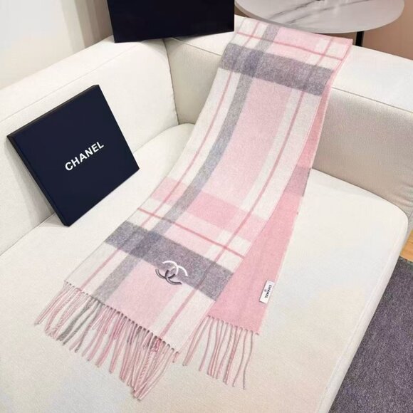 Elegant Chanel Logo Fringe Wrap - Picture 1 of 6